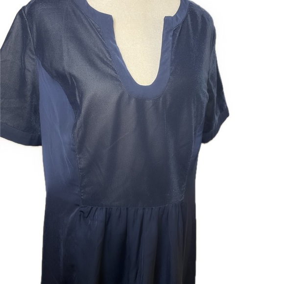 LOFT Navy Blue Short Sleeve Mixed Media Dress – Size M - Picture 4 of 8